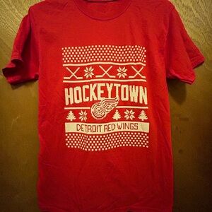 SALE Hanes Red Detroit Red Wings Short Sleeve Tee